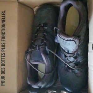 Keens work shoes steel toe